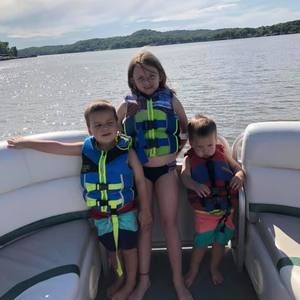 Meet your Posher, Lisa